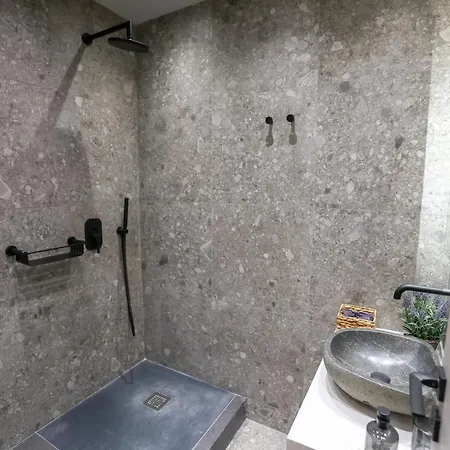 Eleni Zirganou & Guest house Milina