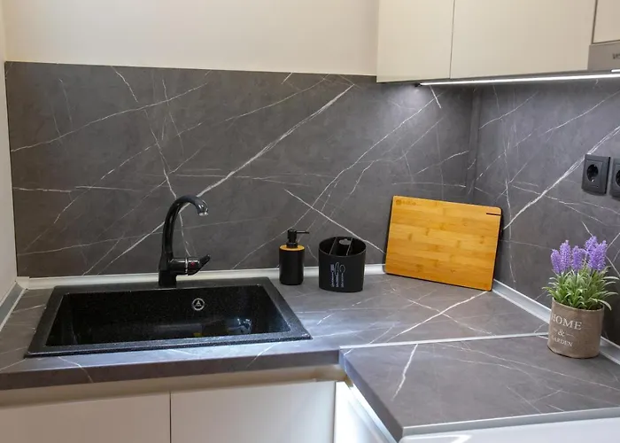 Eleni Zirganou & Pensjonat Milina